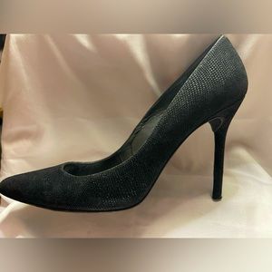 Stuart Weitzman black pumps size 7